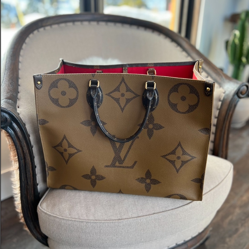 Louis Vuitton OnTheGo GM